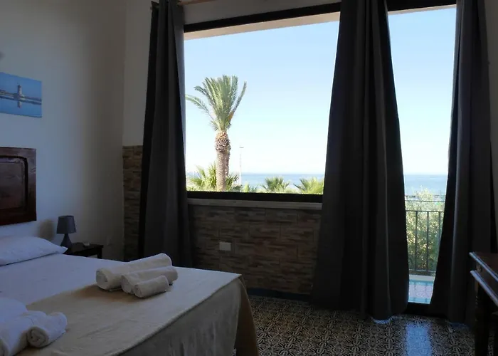 לינה וארוחת בוקר Al Vecchio Pontile Vista Mare מרסאלה