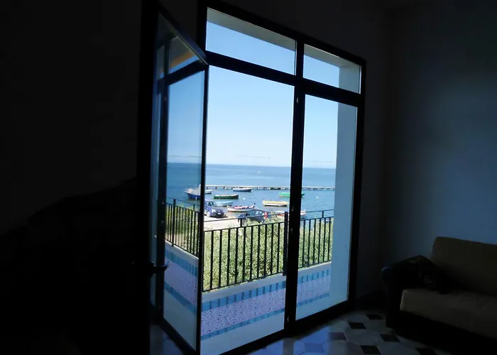 Al Vecchio Pontile Vista Mare 4*